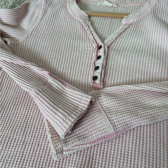 Lucky Brand Pink Waffle Knit Henley Raw Hem - Picture 10 of 10